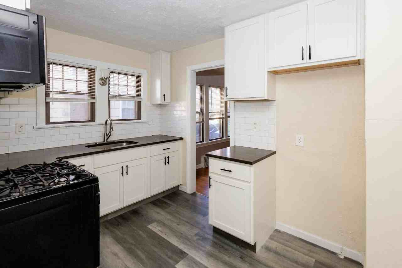 18224 Winslow Rd #1 - Photo 7 of 13