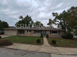 featured image of 105 S Forest Dr