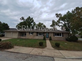 105 S Forest Dr - Photo 1 of 1