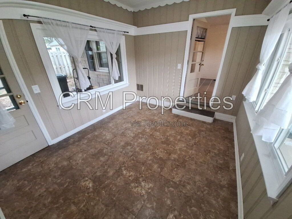105 S Forest Dr - Photo 4 of 24