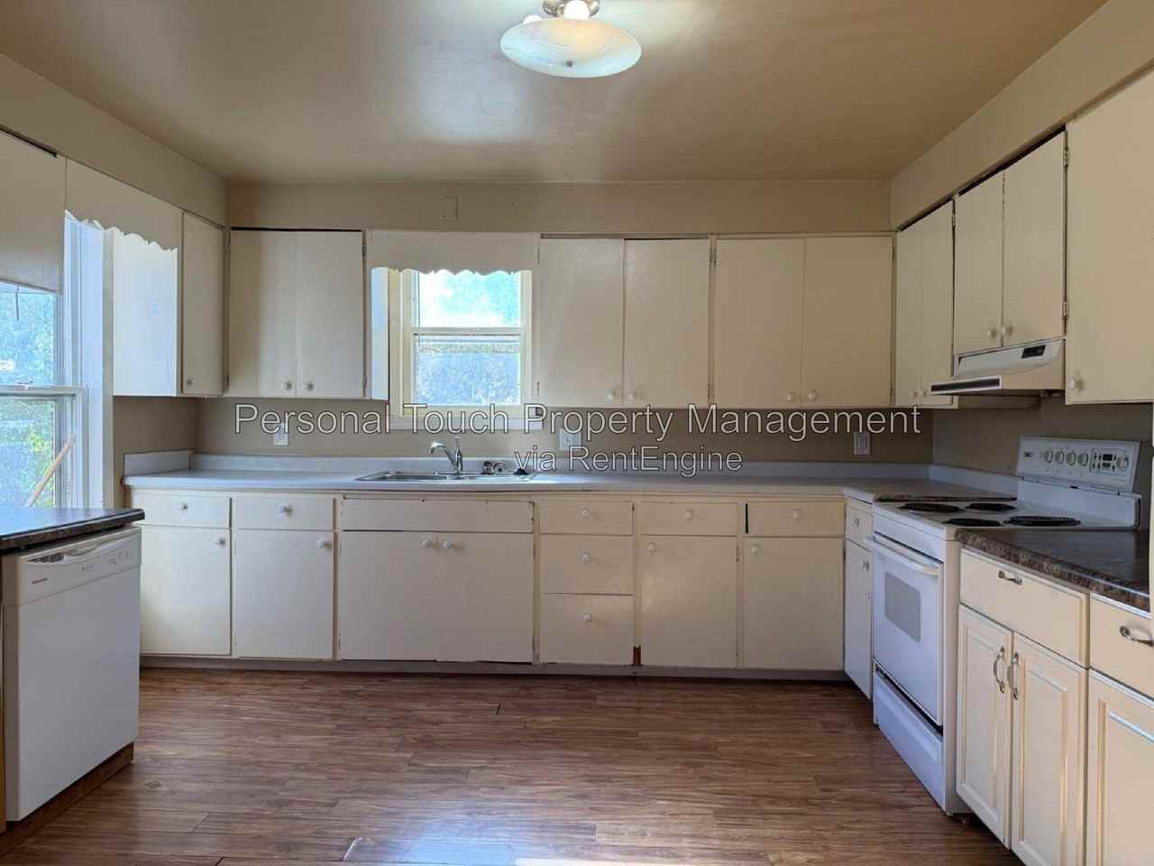 411 5th Ave S - Photo 7 of 38