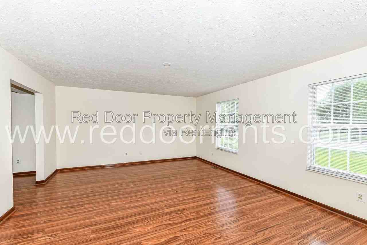 18959 Fairfield Blvd - Photo 3 of 31