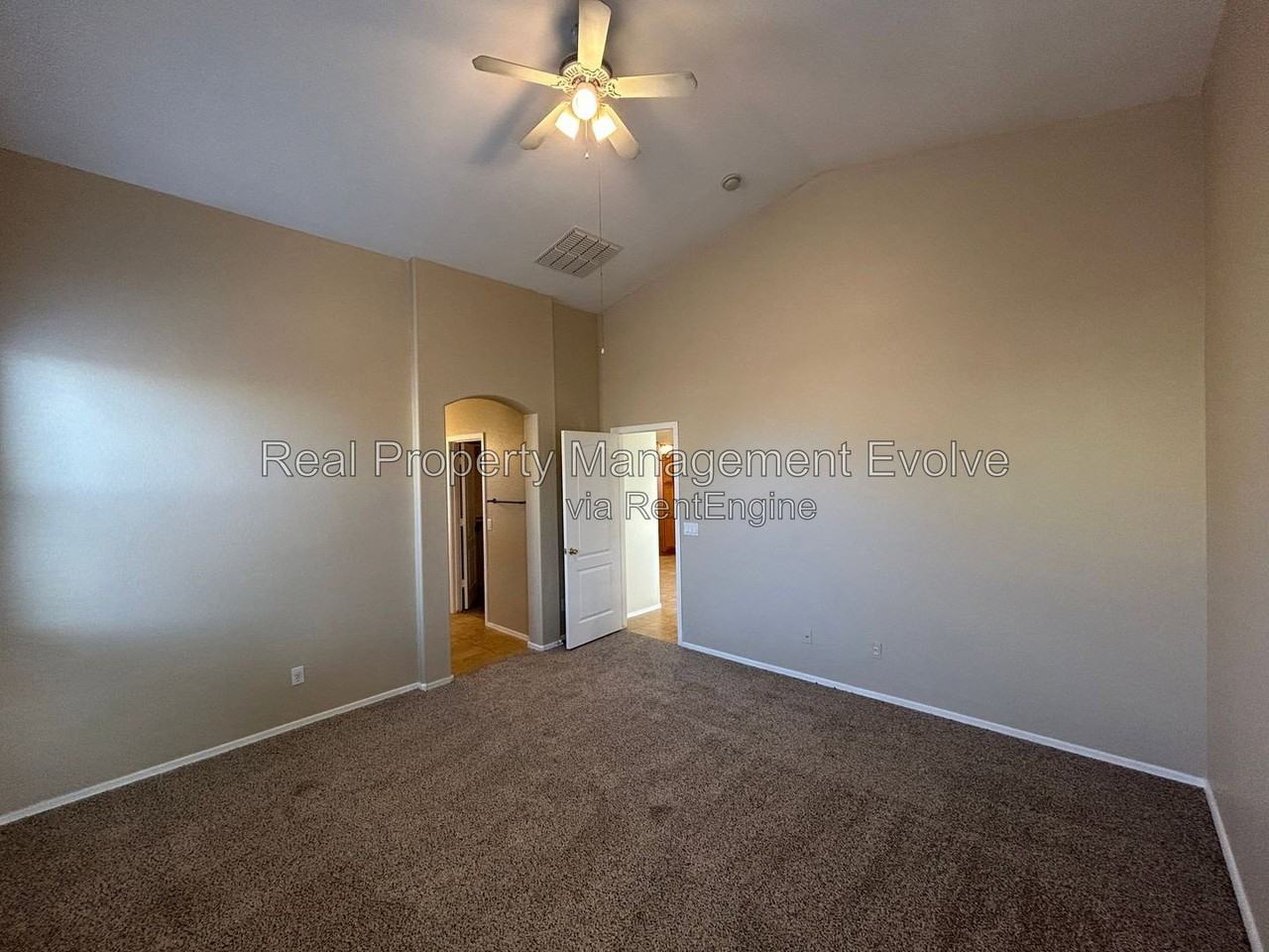 17052 W Nottingham Way - Photo 6 of 16