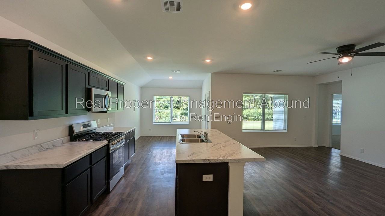 8504 E Queens St - Photo 2 of 15