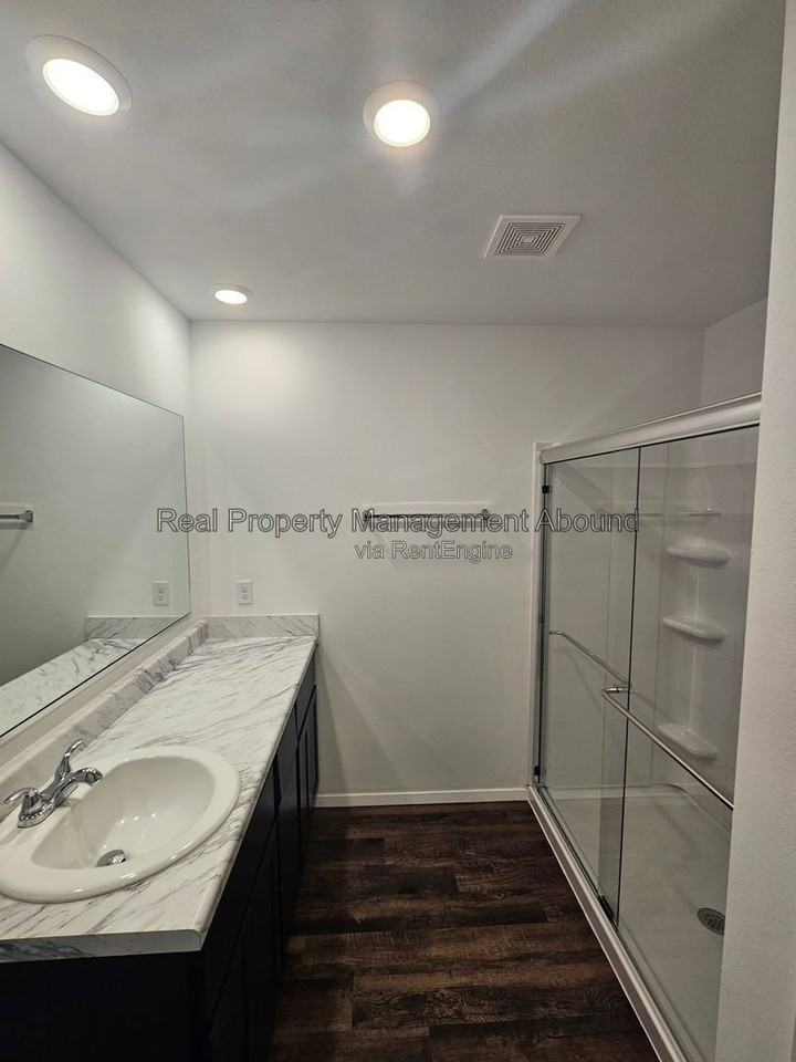 8504 E Queens St - Photo 7 of 15