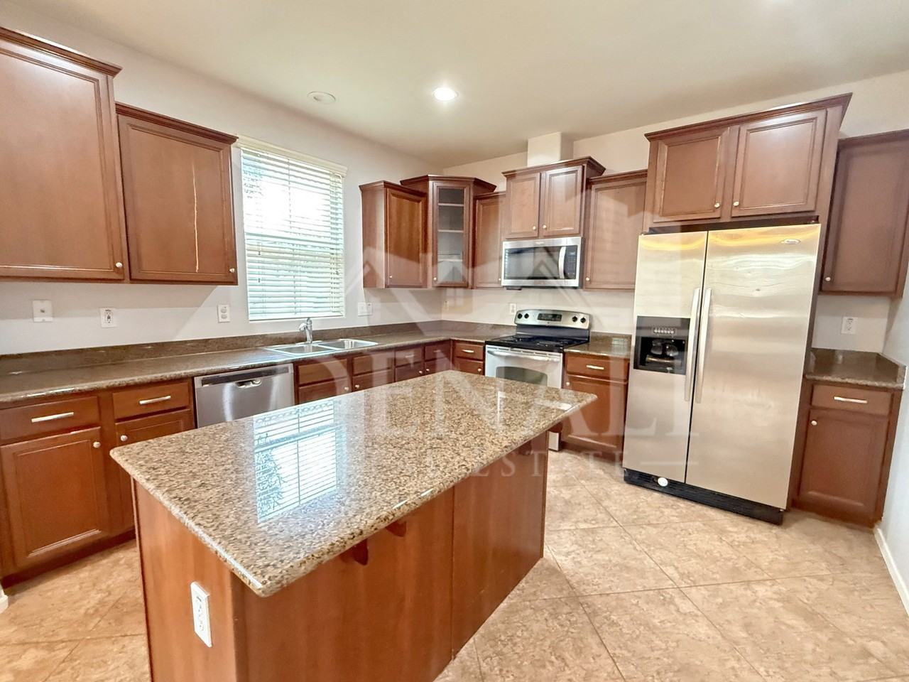 4244 E Tulsa St - Photo 5 of 29