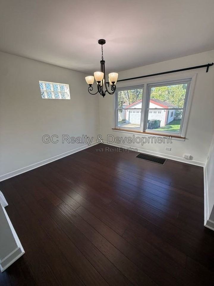 1006 Hull Ave - Photo 3 of 10