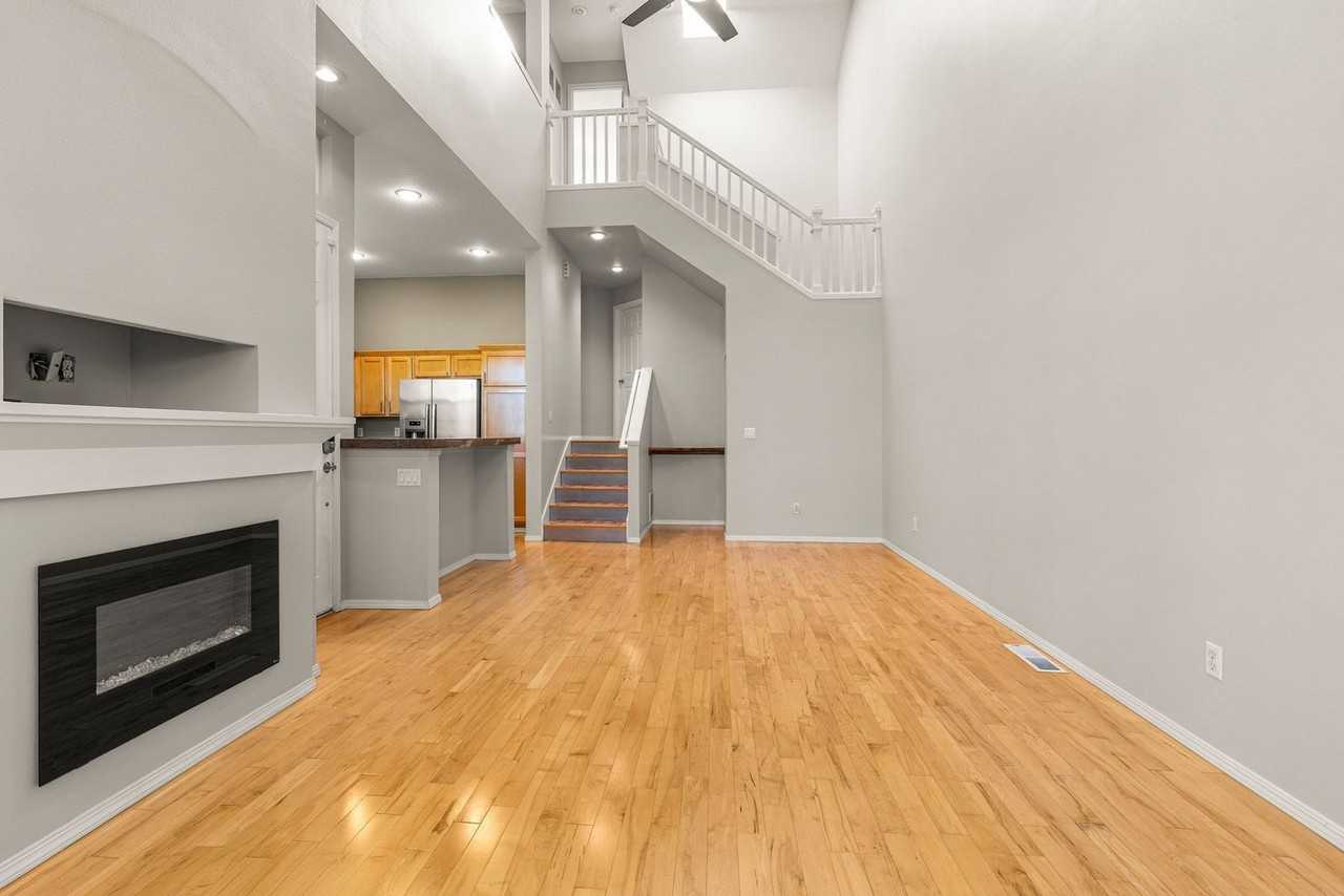 1790 Ne Ashberry Dr - Photo 2 of 25