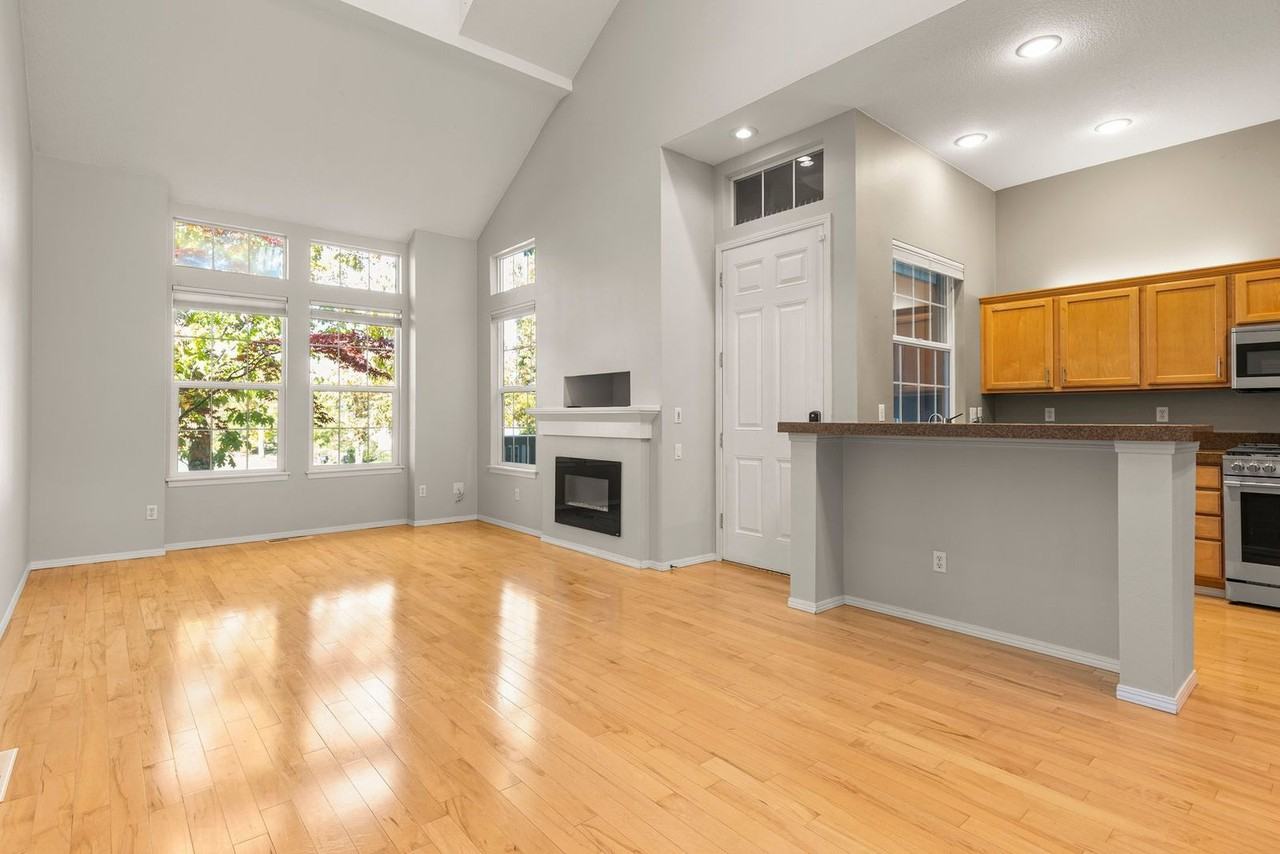 1790 Ne Ashberry Dr - Photo 4 of 25