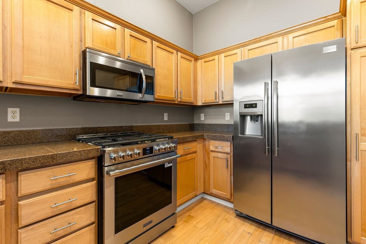 1790 Ne Ashberry Dr - Photo 5 of 25