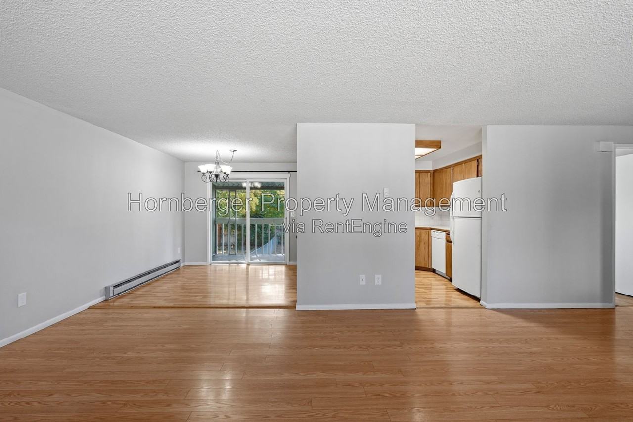 11404 E 26th Ave - Photo 5 of 33