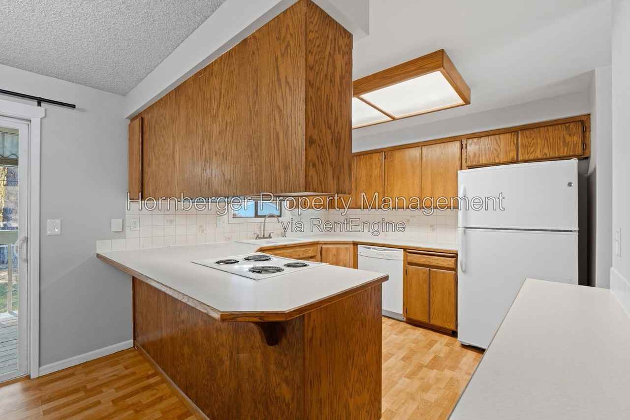 11404 E 26th Ave - Photo 7 of 33