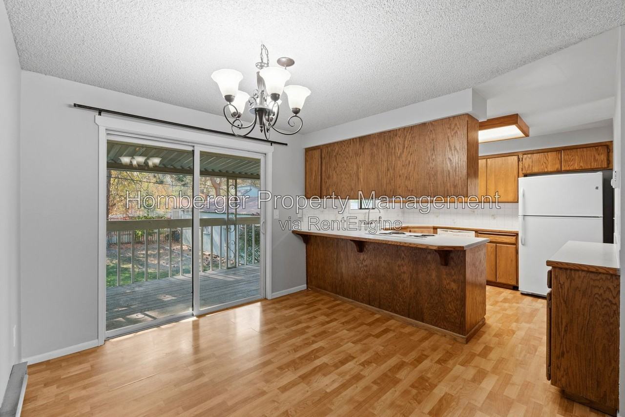 11404 E 26th Ave - Photo 6 of 33