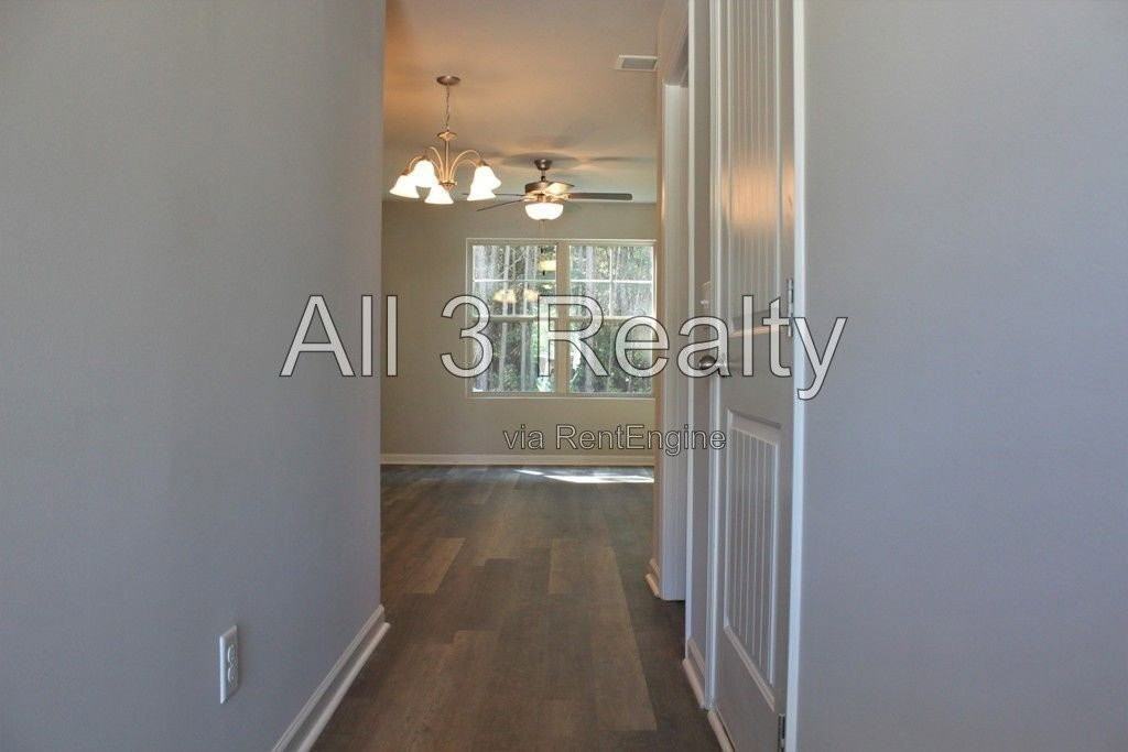 2305 Marlin Dr - Photo 4 of 41