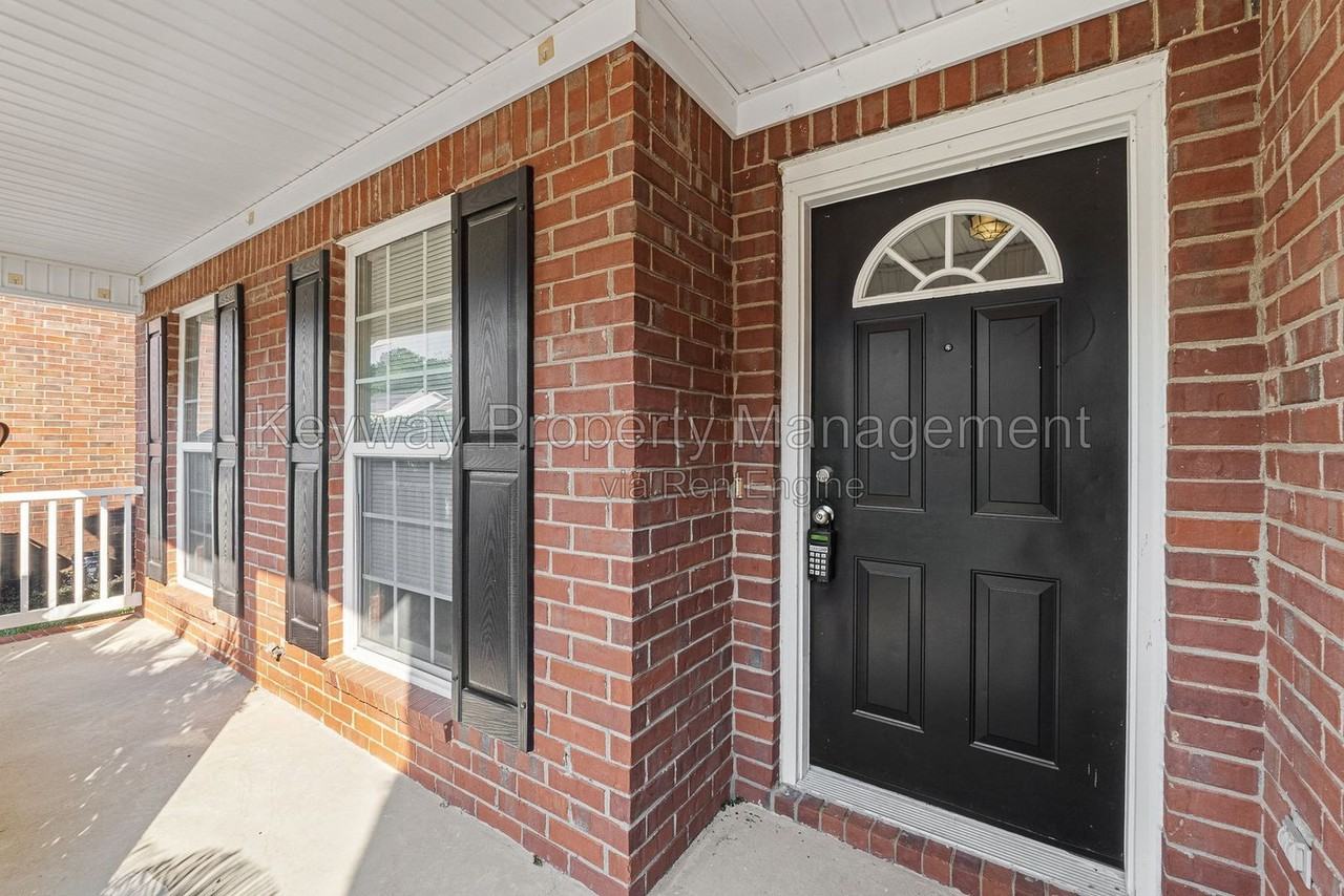 7624 Main St - Photo 4 of 32