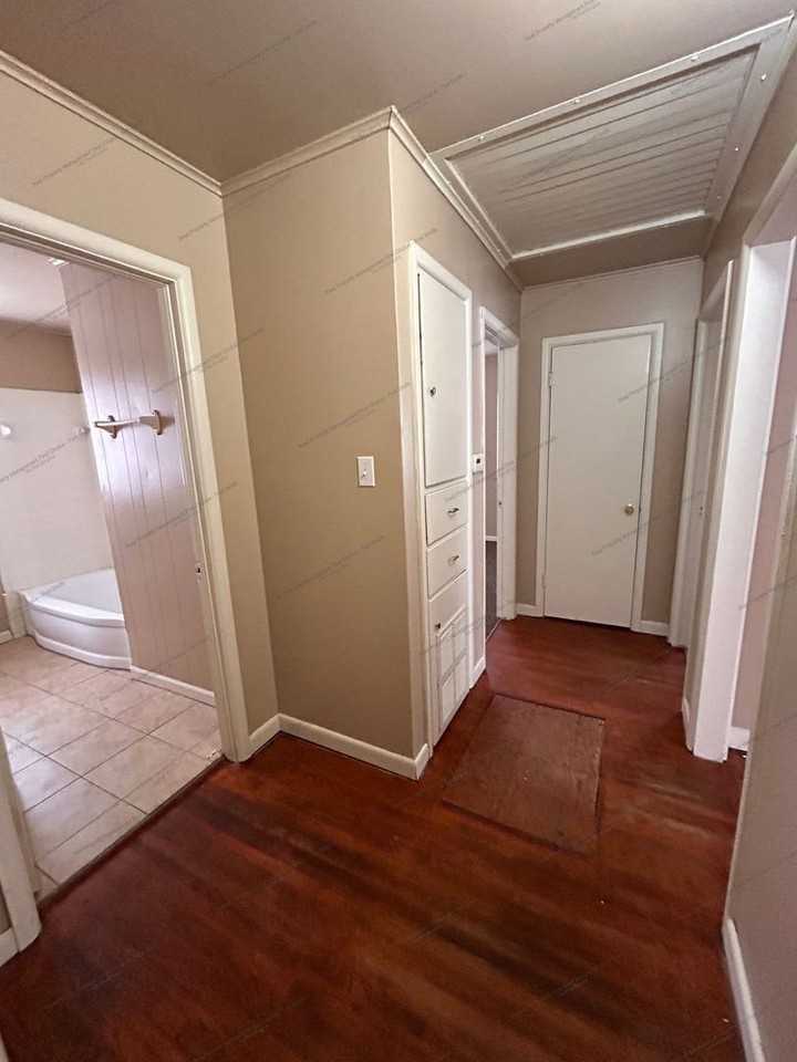 2705 Phoenix Ave - Photo 6 of 12