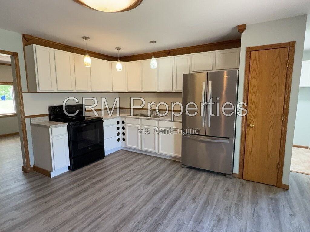 5228 Council Ring Blvd - Photo 7 of 25