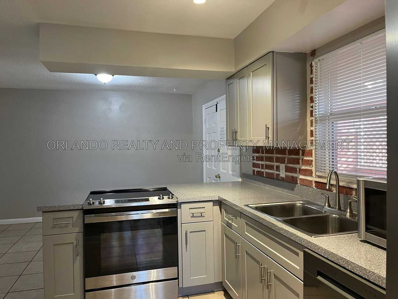 2230 Fleet Cir - Photo 5 of 25