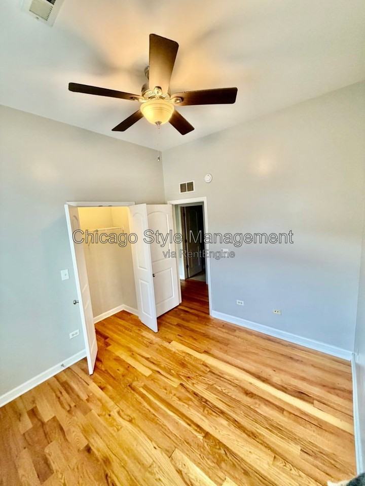 6646 S Greenwood Ave #3S - Photo 5 of 12