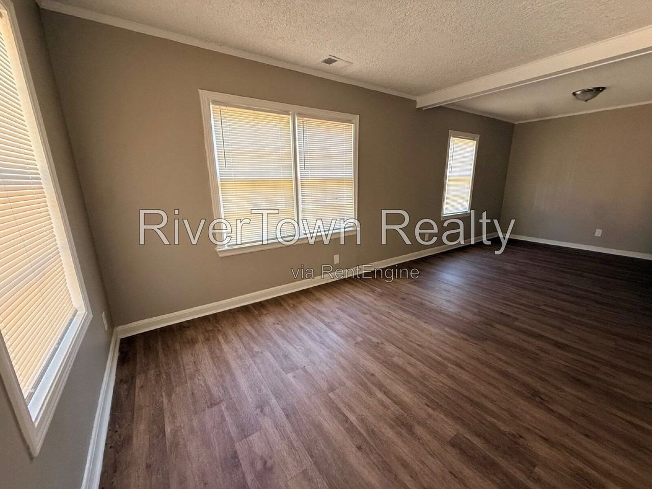 3487 Heckle Ave - Photo 2 of 19