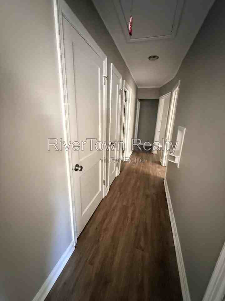 3487 Heckle Ave - Photo 3 of 19