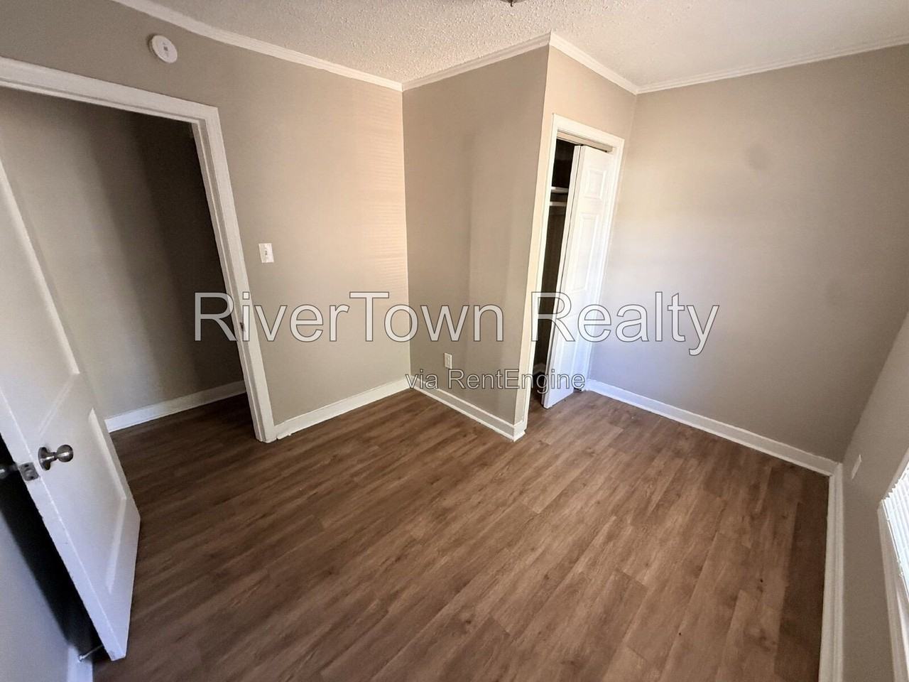 3487 Heckle Ave - Photo 6 of 19