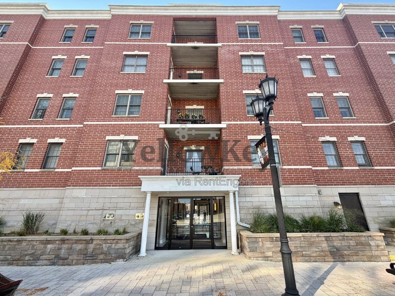 210 N Addison Ave #504