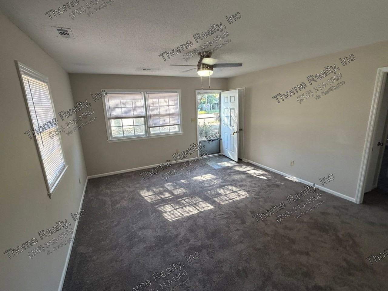 402 W Howard Ave - Photo 2 of 8