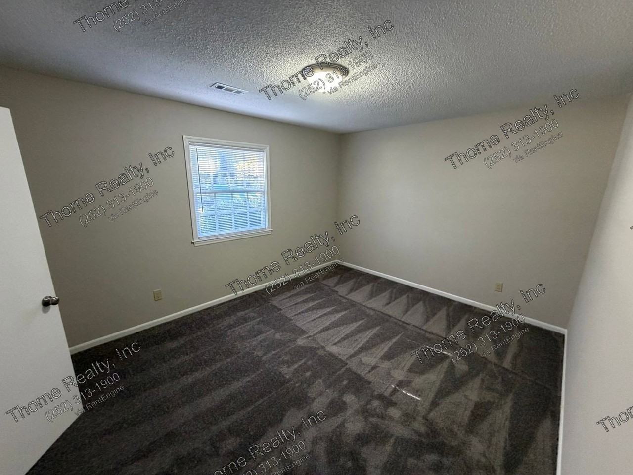 402 W Howard Ave - Photo 4 of 8