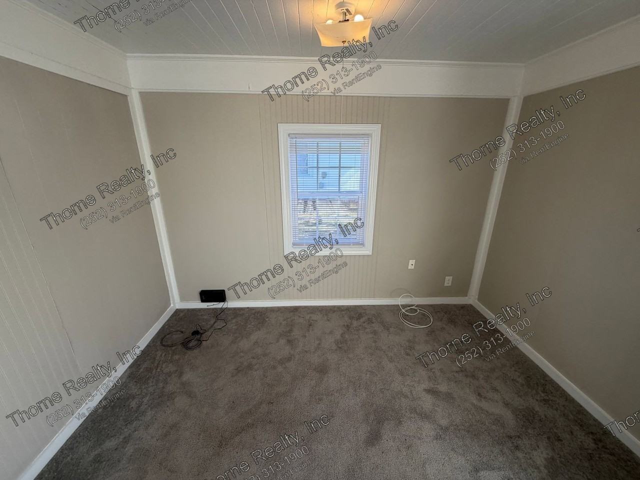 210 Thrash St - Photo 3 of 11