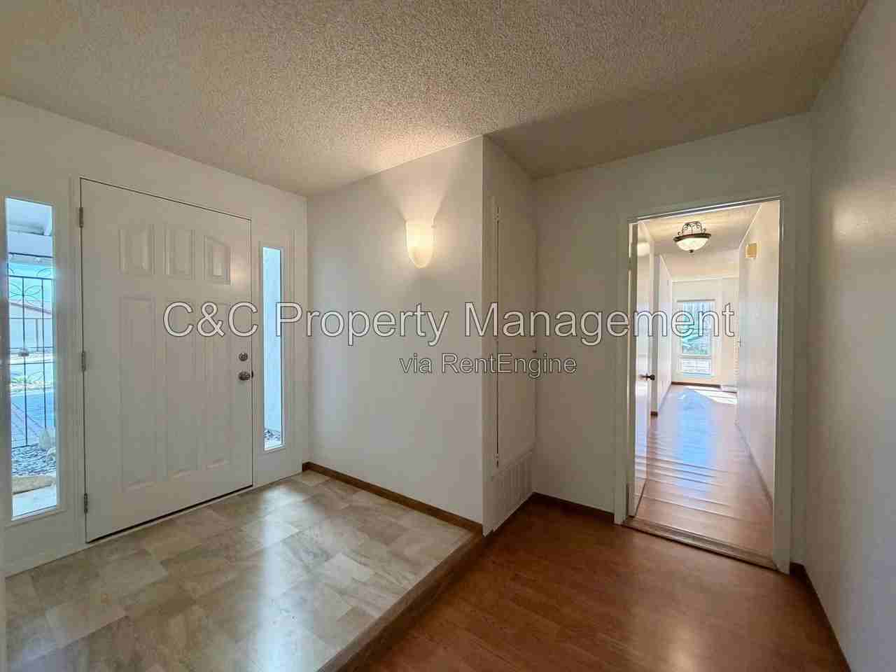 612 Sheffield Ct - Photo 2 of 10