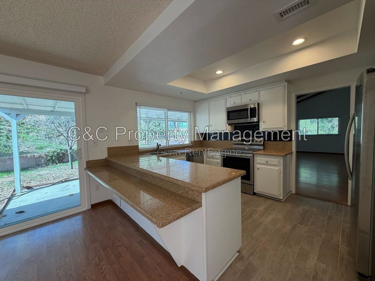 612 Sheffield Ct - Photo 7 of 10