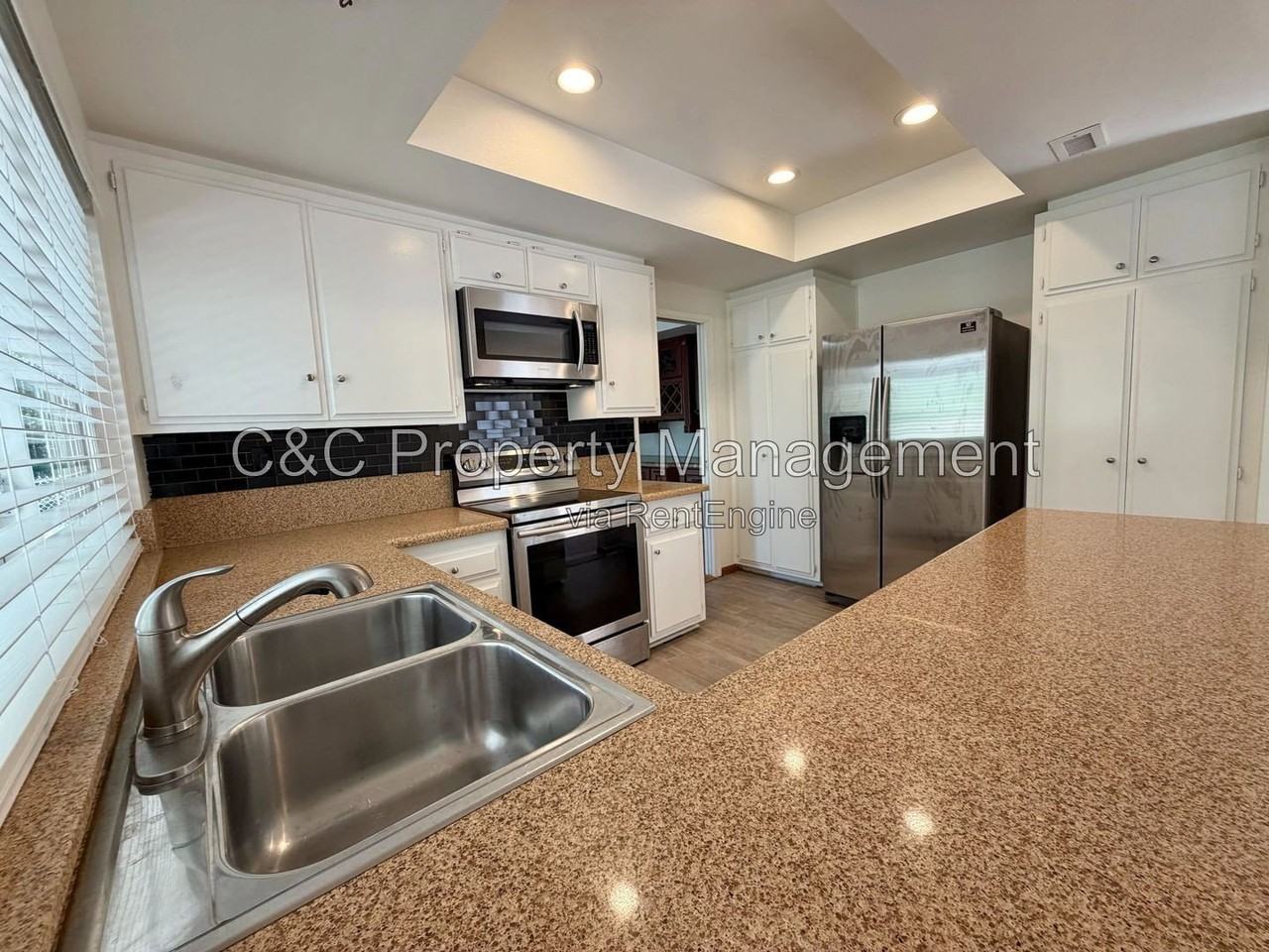 612 Sheffield Ct - Photo 4 of 25