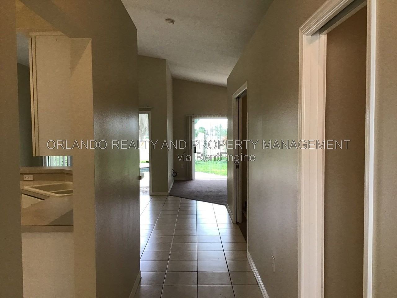 123 Harwood Cir - Photo 2 of 26