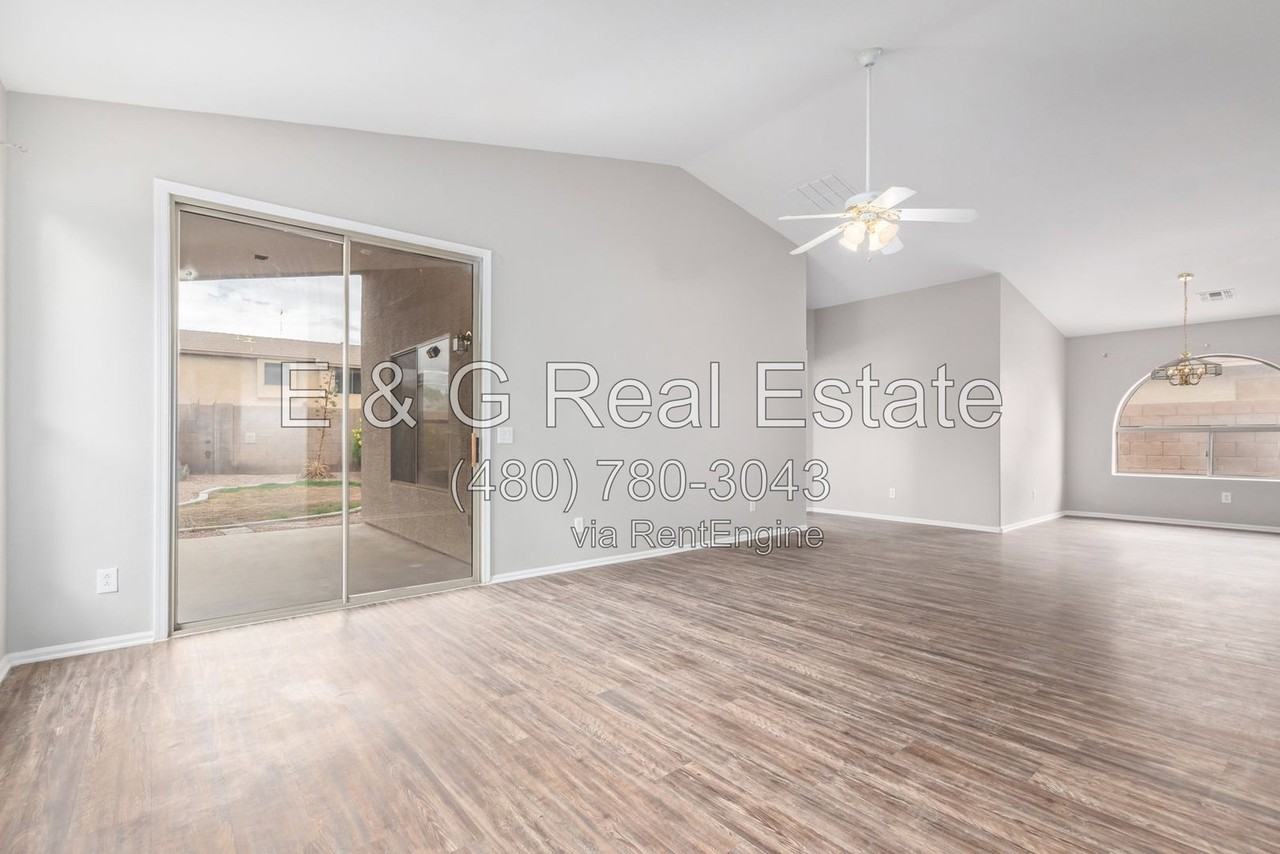 12412 W Solano Dr - Photo 7 of 26