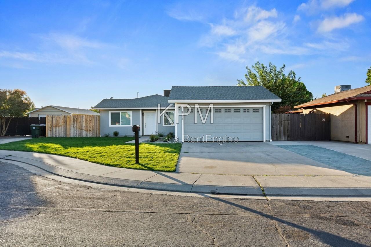 1057 Tobin Pl - Photo 6 of 38