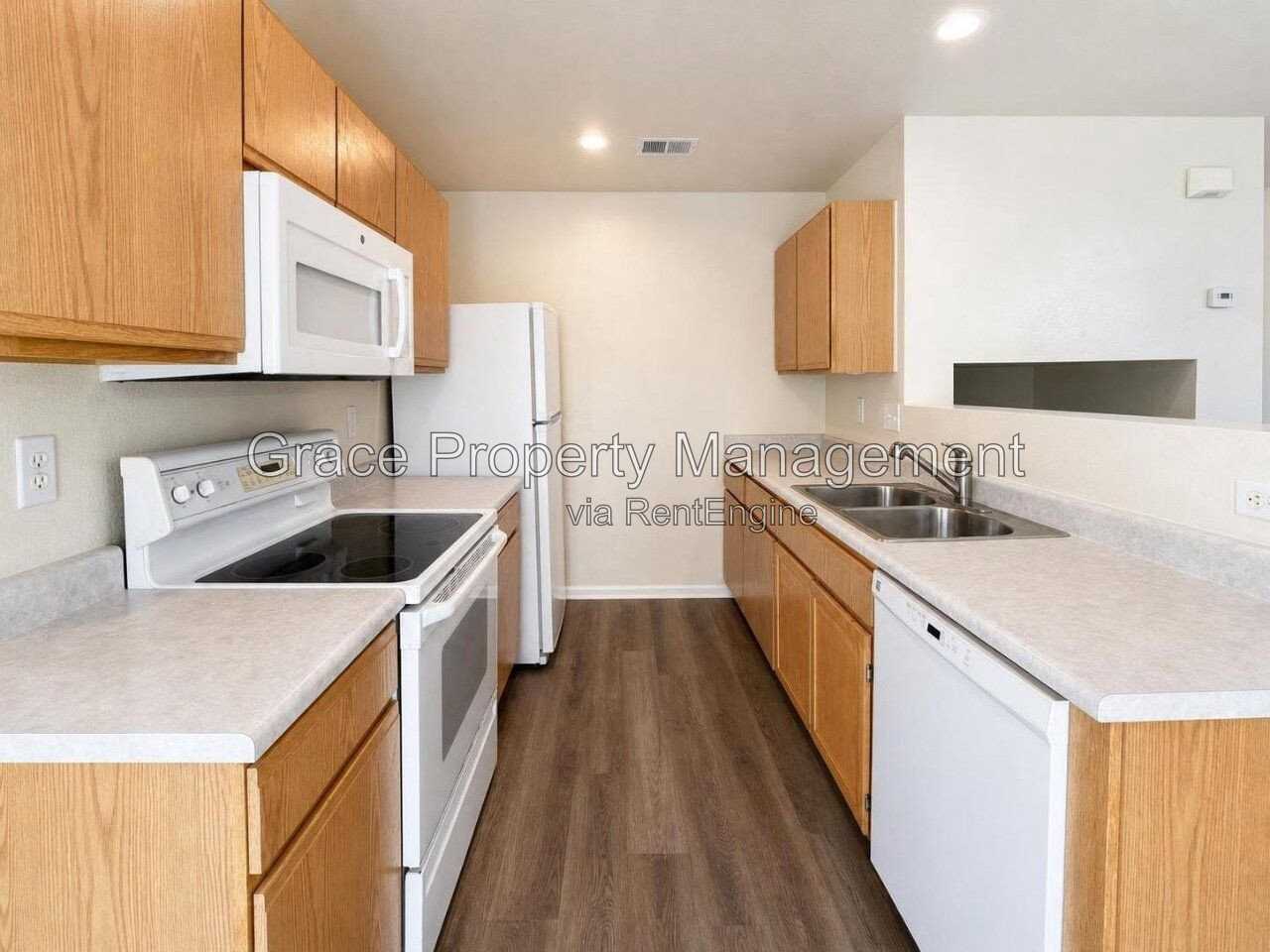 4894 E 101st Ct - Photo 4 of 19
