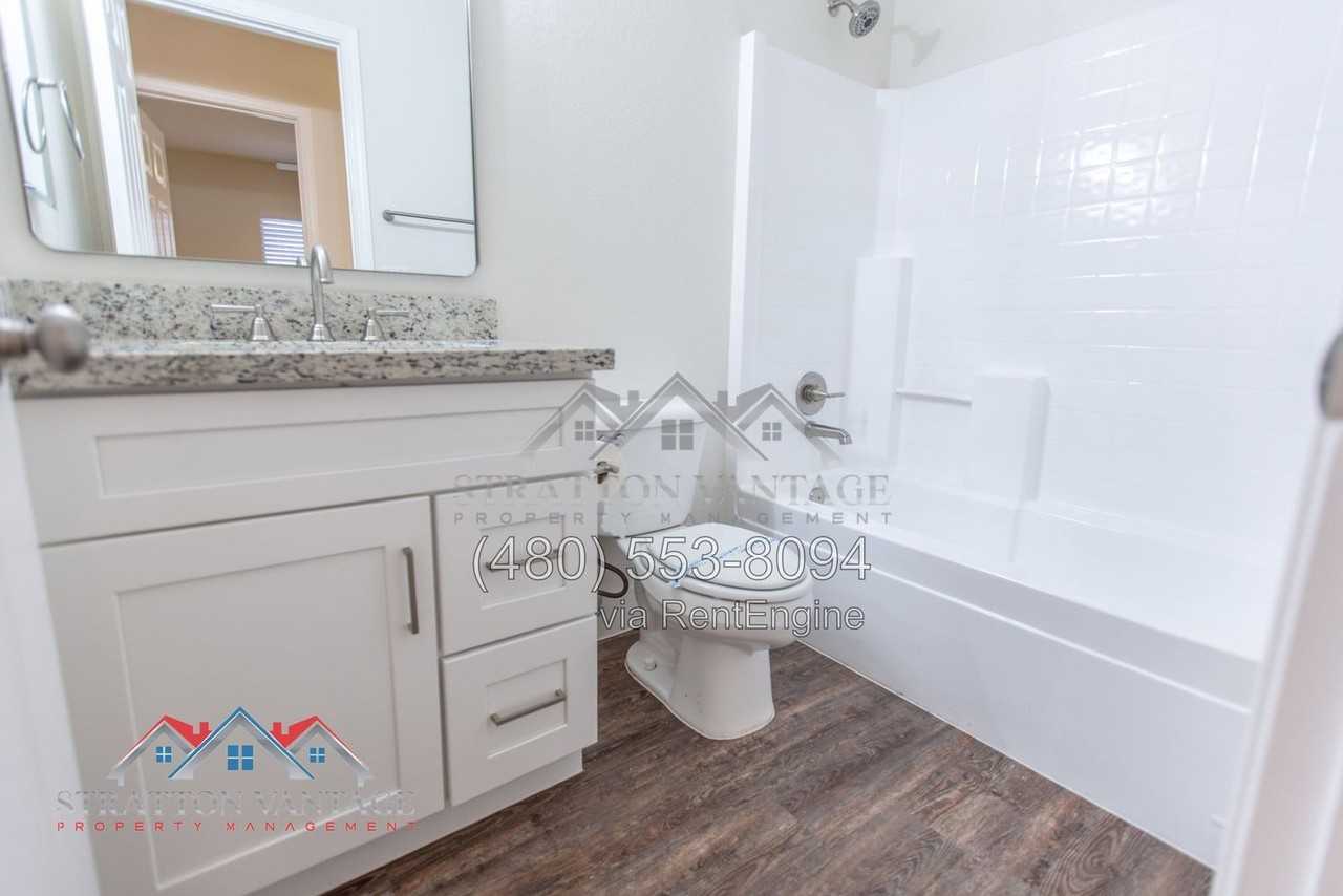 962 S Wildrose - Photo 6 of 45