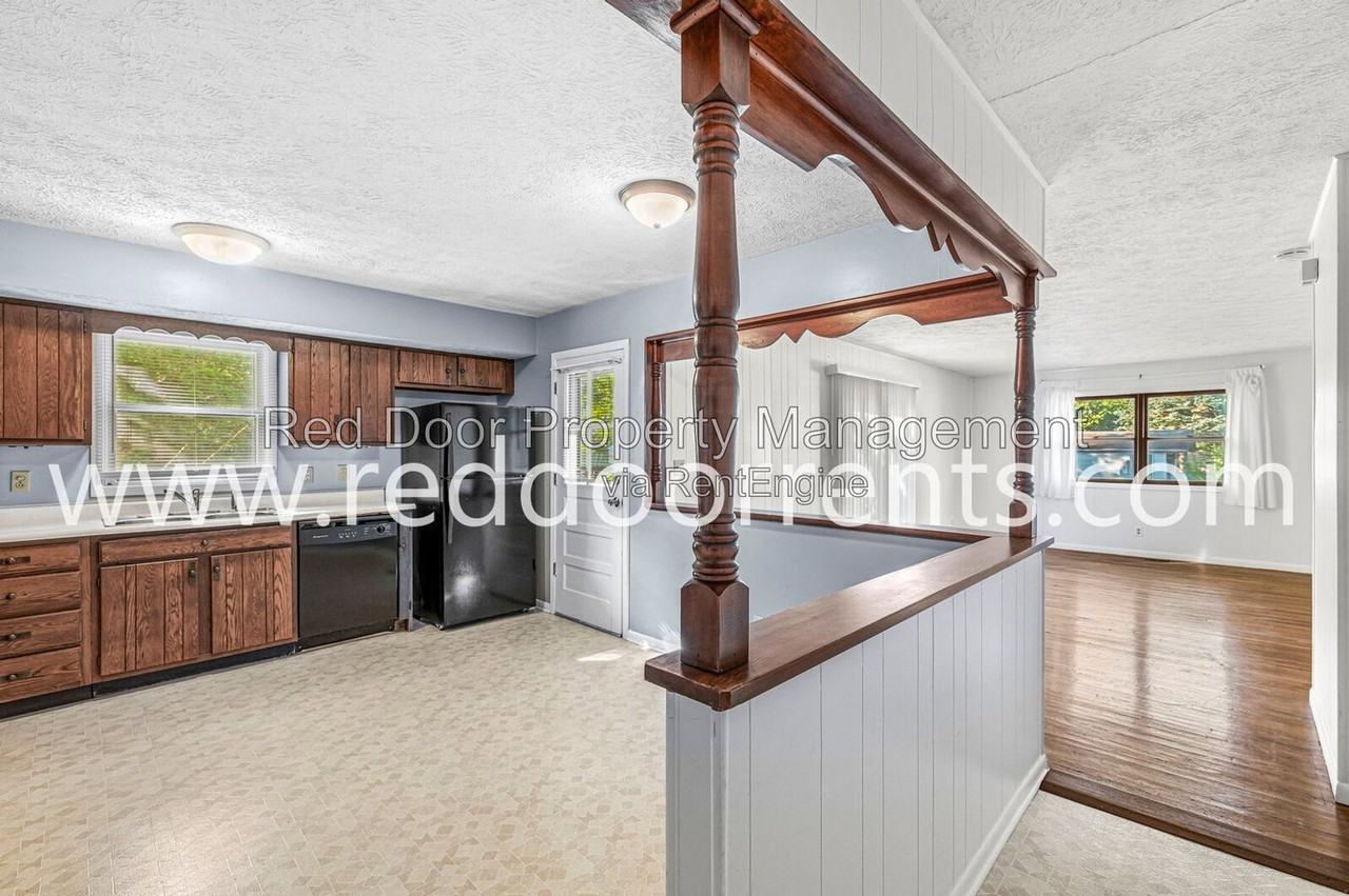 149 Pearl St - Photo 3 of 25