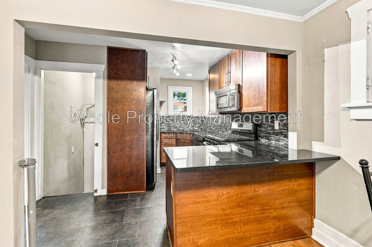 2846 N Lafayette St - Photo 6 of 25
