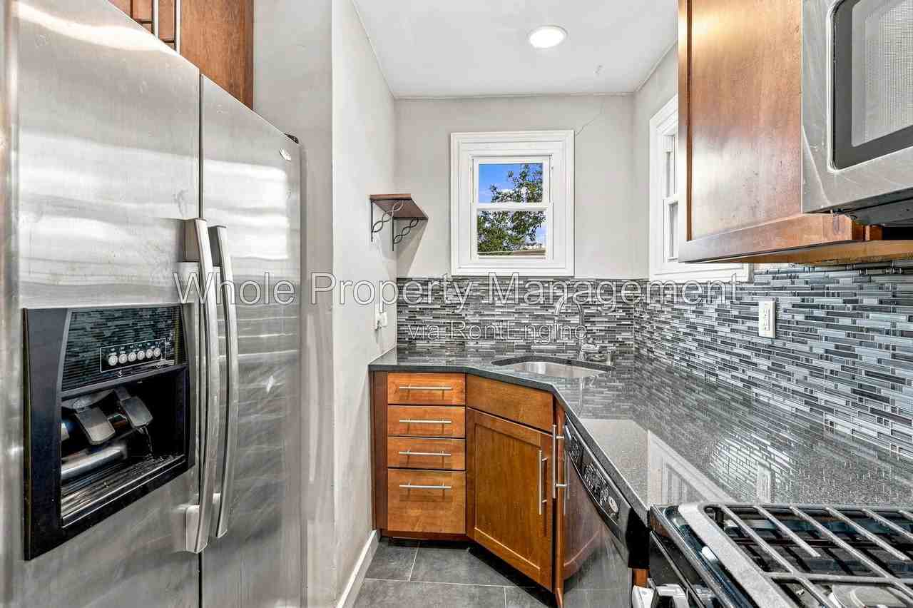 2846 N Lafayette St - Photo 7 of 25