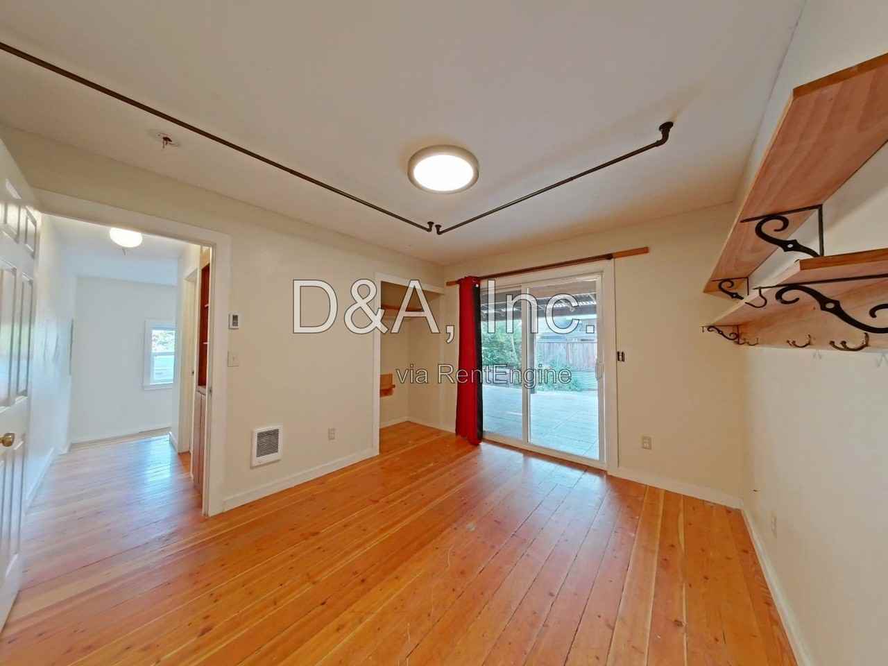 1358 Nw Polk Ave - Photo 7 of 13