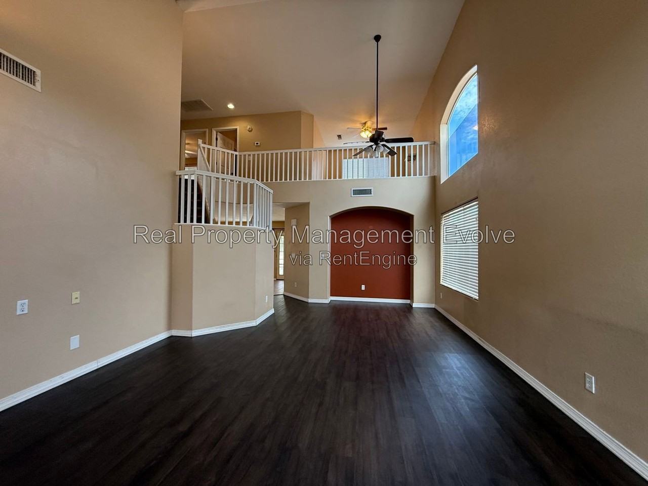 1322 S Sandal - Photo 4 of 29
