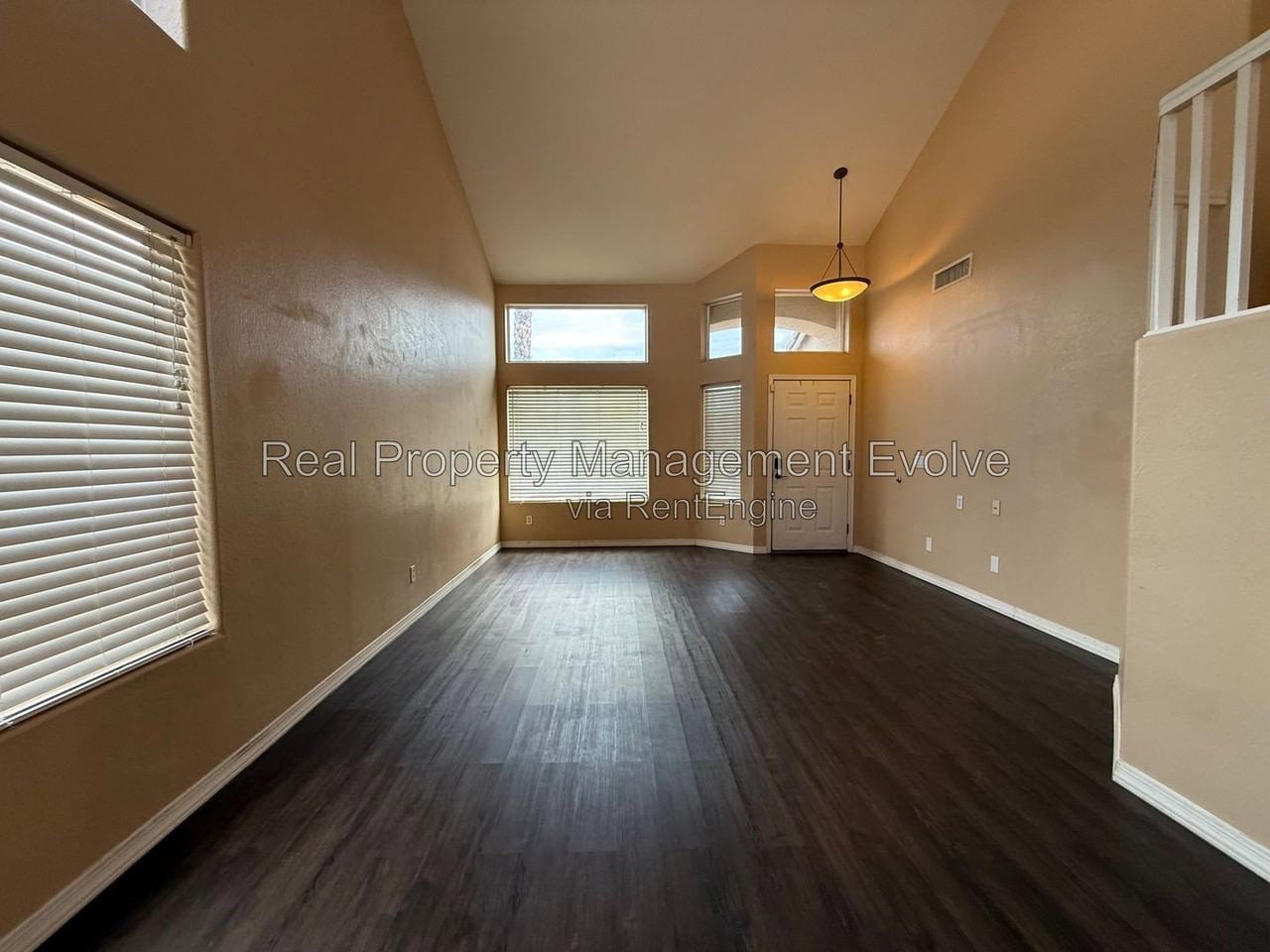 1322 S Sandal - Photo 5 of 29