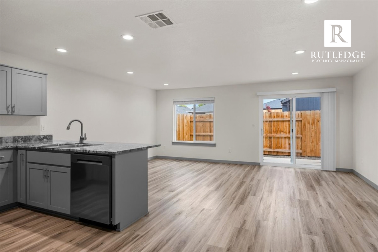 153 Bailee Way - Photo 4 of 17