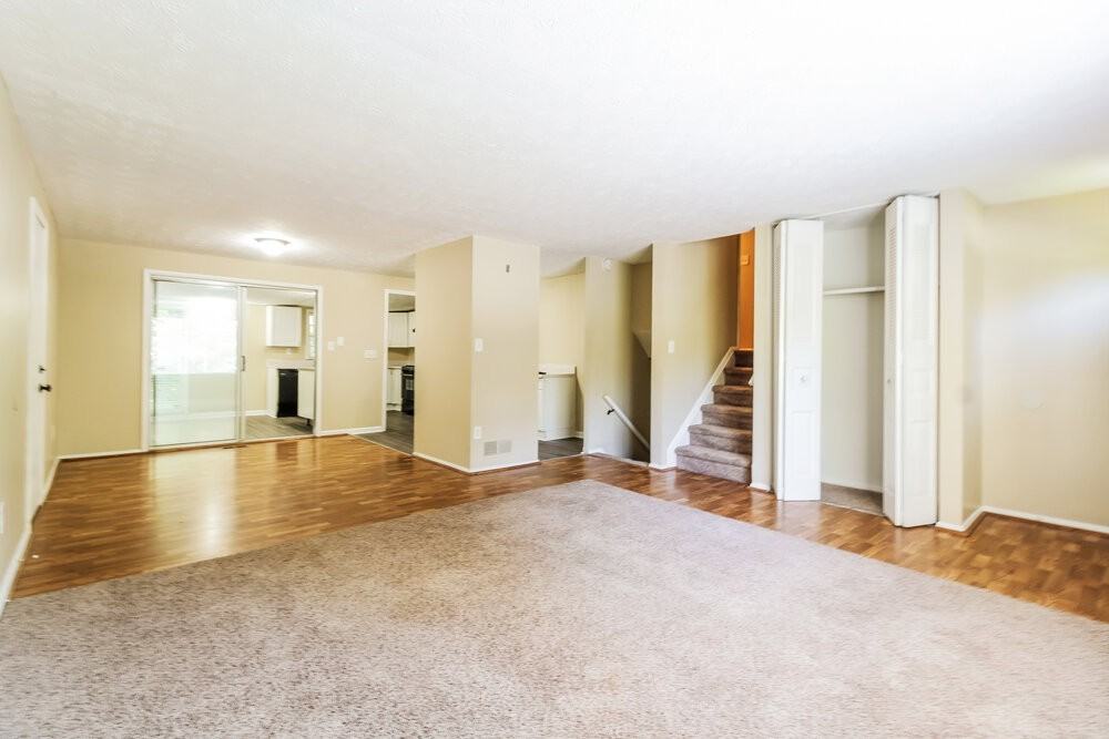 323 Engle Dr - Photo 5 of 25