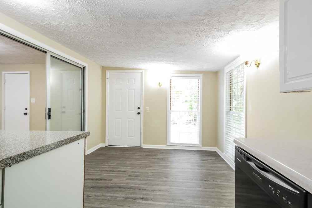 323 Engle Dr - Photo 7 of 25
