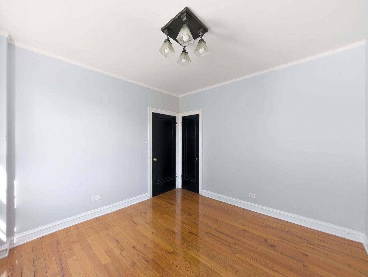 917 West Eastwood Avenue #107 - Photo 2 of 18