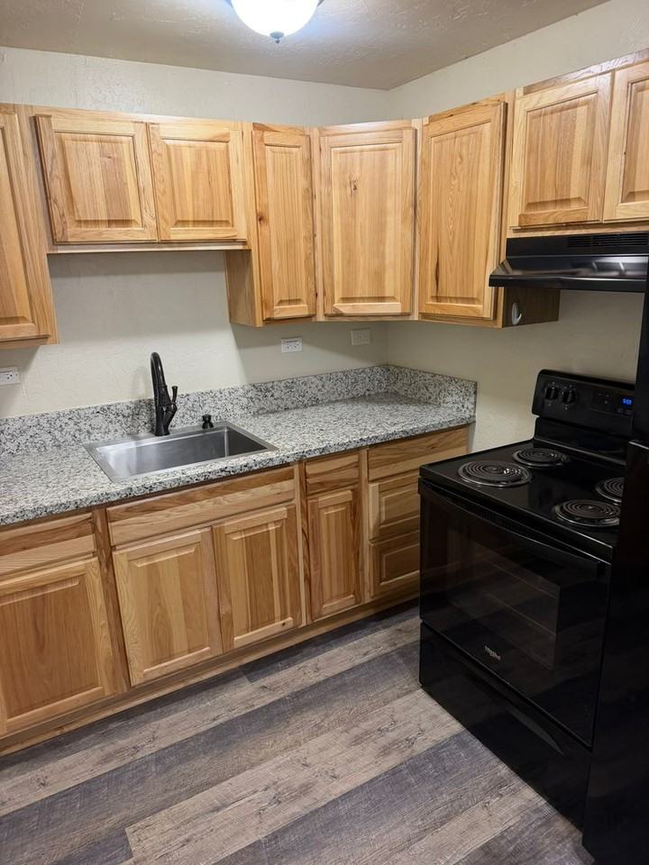 152 E Milton St #6 - Photo 4 of 22