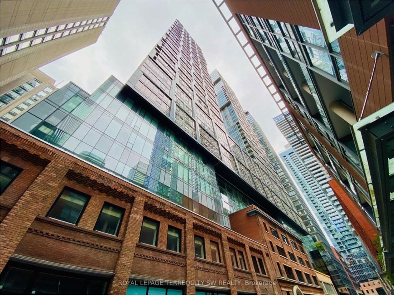 John St & King St W - Photo 7 of 8